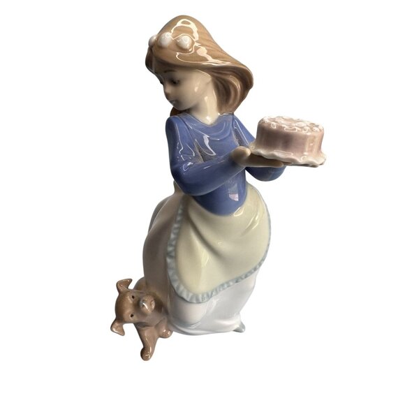 Lladro The Birthday Girl Porcelain Figurine With Dog - Picture 1 of 7